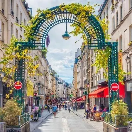 Apartment Joli Petit Renove Au Quartier Montorgueil Centre ! Paris