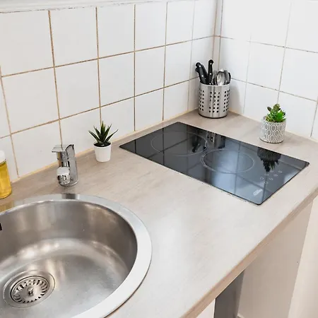 Joli Petit Renove Au Quartier Montorgueil Centre !