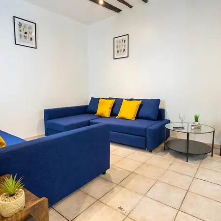 Joli Petit Renove Au Quartier Montorgueil Centre ! * Paris
