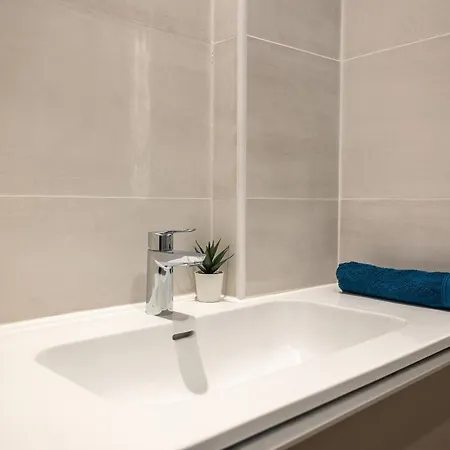 Joli Petit Renove Au Quartier Montorgueil Centre ! Apartment
